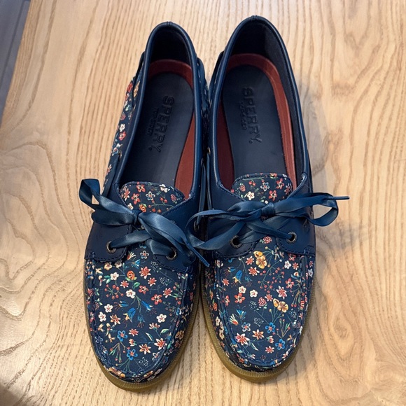 Sperry Navy Floral Women's Loafers (Size 8.5) - Picture 2 of 7